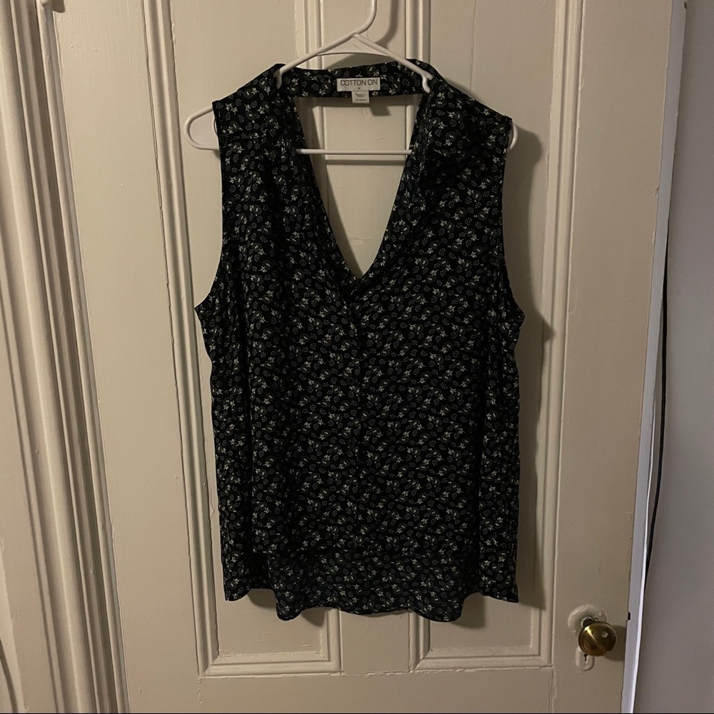 💛 3 for $20 💛 Collared button-up tank